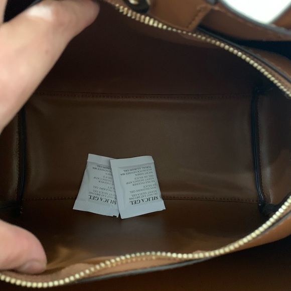 GUESS Leather Handbag /Shoulder Bag - Picture 7 of 11